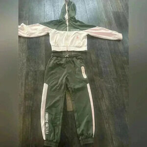 Zara girl sweat suit.